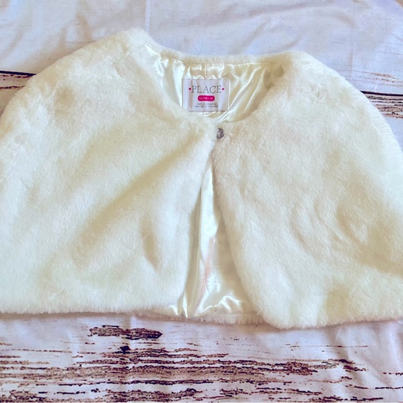 Gorgeous 2 piece dress and fur capelet from The Children’s Place - Picture 9 of 12